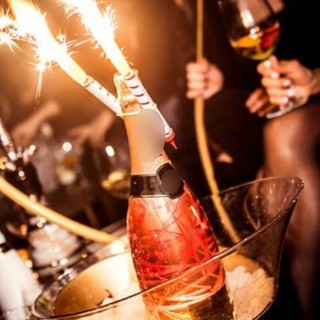 Fuochi pirotecnici nei locali, i sindaci di Sanremo e Taggia pronti a nuove ordinanze dopo la tragedia di Crans Montana