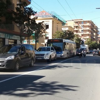 Camporosso: lavori nella zona delle Braie e traffico in tilt con la protesta degli automobilisti Camporosso: lavori nella zona delle Braie e traffico in tilt con la protesta degli automobilisti