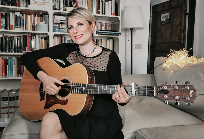 Musica: da oggi è disponibile il nuovo disco della cantautrice di Lingueglietta Chiara Ragnini