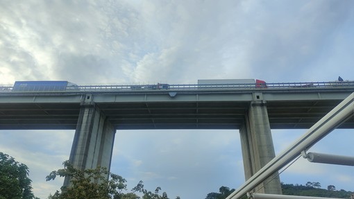 Lavori e code: sull'Autostrada dei Fiori due chilometri di incolonnamenti da stamattina ad Imperia (Foto) Lavori e code: sull'Autostrada dei Fiori due chilometri di incolonnamenti da stamattina ad Imperia (Foto)