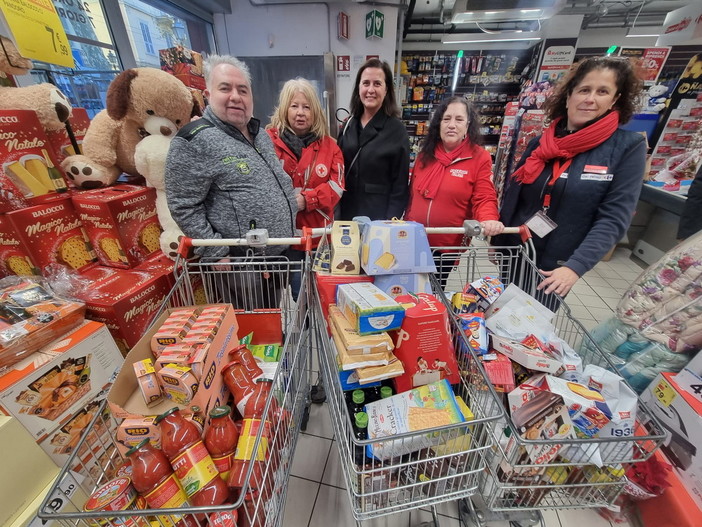 Sanremo: una mattinata dedicata all'impegno sociale per i volontari del Comitato della Croce Rossa (Foto)