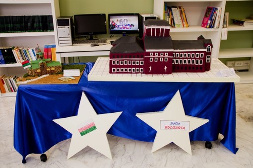 Taggia: il progetto Comenius si avvia alla conclusione, presentato il plastico dei due monumenti locali Taggia: il progetto Comenius si avvia alla conclusione, presentato il plastico dei due monumenti locali