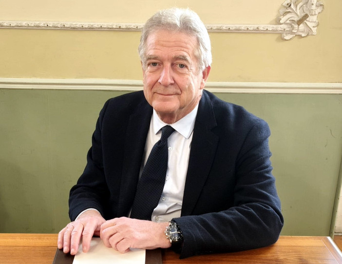 Alta Valle Arroscia, Enrico Pira eletto all'unanimità presidente dell'Unione dei Comuni: "Massimo impegno per dare forza all'Unione" Alta Valle Arroscia, Enrico Pira eletto all'unanimità presidente dell'Unione dei Comuni: "Massimo impegno per dare forza all'Unione"