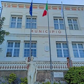 Caso gazebo, terremoto politico a Bordighera: partiti in attesa di un tavolo di confronto