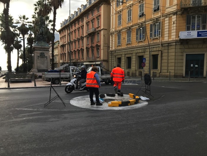 I lavori alla rotonda