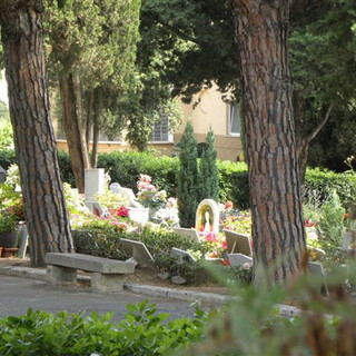 Furto al cimitero di valle Armea a Sanremo, una lettrice: "Un gesto che ferisce la memoria"