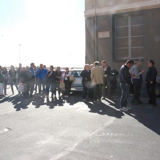 Agnesi: entro domenica tre lavoratori "volontari" lasceranno lo stabilimento di via Schiva Agnesi: entro domenica tre lavoratori "volontari" lasceranno lo stabilimento di via Schiva
