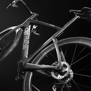 Mystero: storia di un'intuizione diventata velocità