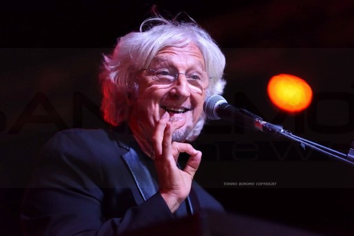 Tanta gente e grande successo ieri per il concerto di Vittorio De Scalzi: nuova fotogallery di Tonino Bonomo Tanta gente e grande successo ieri per il concerto di Vittorio De Scalzi: nuova fotogallery di Tonino Bonomo