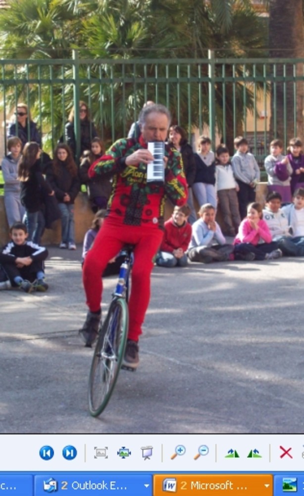 Imperia: grande successo per la mostra delle bici d'epoca al museo dell'olivo Imperia: grande successo per la mostra delle bici d'epoca al museo dell'olivo