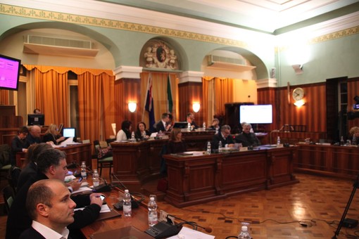 Sanremo: dibattito sul biodigestore. Arrigoni (M5S) “Sovradimensionato, costoso, con un'altra discarica di servizio”. Nocita “Impianto adeguato che darà risposte”