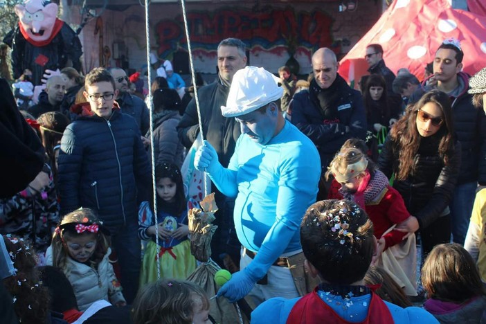 Grande successo per il Carnevale di Pompeiana dell'associazione 'Sgarzeline e Pelandrui' (foto)