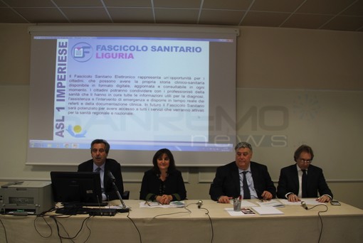 La Asl1 presenta il Fascicolo Sanitario Elettronico: “È quello che chiedono i cittadini, meno carte, meno burocrazia, semplificazione” (foto e video) La Asl1 presenta il Fascicolo Sanitario Elettronico: “È quello che chiedono i cittadini, meno carte, meno burocrazia, semplificazione” (foto e video)