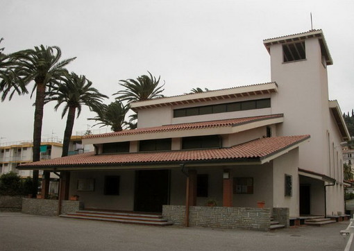 Bordighera: dopo il Triduo al Santuario di Sant'Antonio si celebra oggi in via Roseto la Festa Patronale Bordighera: dopo il Triduo al Santuario di Sant'Antonio si celebra oggi in via Roseto la Festa Patronale