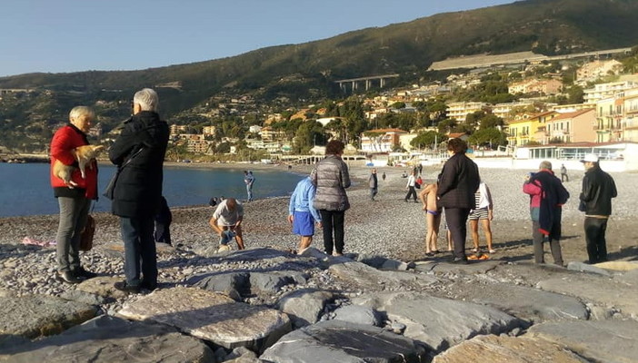 Ospedaletti: domani alle 11 la 17a edizione del 'Primo tuffo dell'anno' con il cimento in mare Ospedaletti: domani alle 11 la 17a edizione del 'Primo tuffo dell'anno' con il cimento in mare