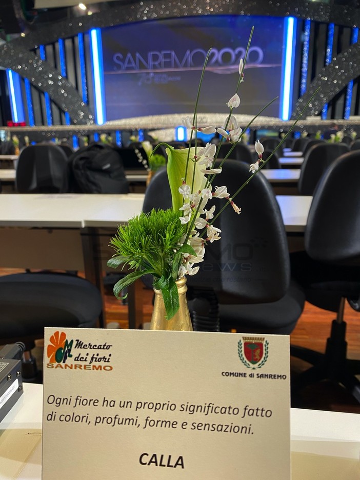 70° Festival di Sanremo: omaggio floreale del Comune di Sanremo per i giornalisti della sala stampa (Foto) 70° Festival di Sanremo: omaggio floreale del Comune di Sanremo per i giornalisti della sala stampa (Foto)