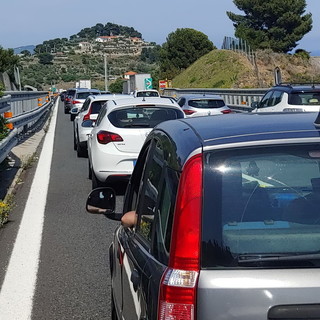 Controesodo da incubo e 24 km di code ieri sulla A10: Toti "Ho convocato il concessionario della A10"