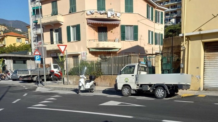 L'area dove sarà sistemata l'ecoisola L'area dove sarà sistemata l'ecoisola
