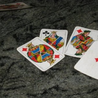 Isolabona: giovedì sera grande gara di Belotta in piazza Santa Lucia