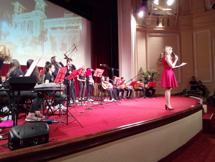 Sanremo: successo per il saggio musicale della scuola Alighieri al Teatro del Casinò Sanremo: successo per il saggio musicale della scuola Alighieri al Teatro del Casinò