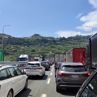 Weekend di fuoco sulle autostrade: le previsioni per il traffico