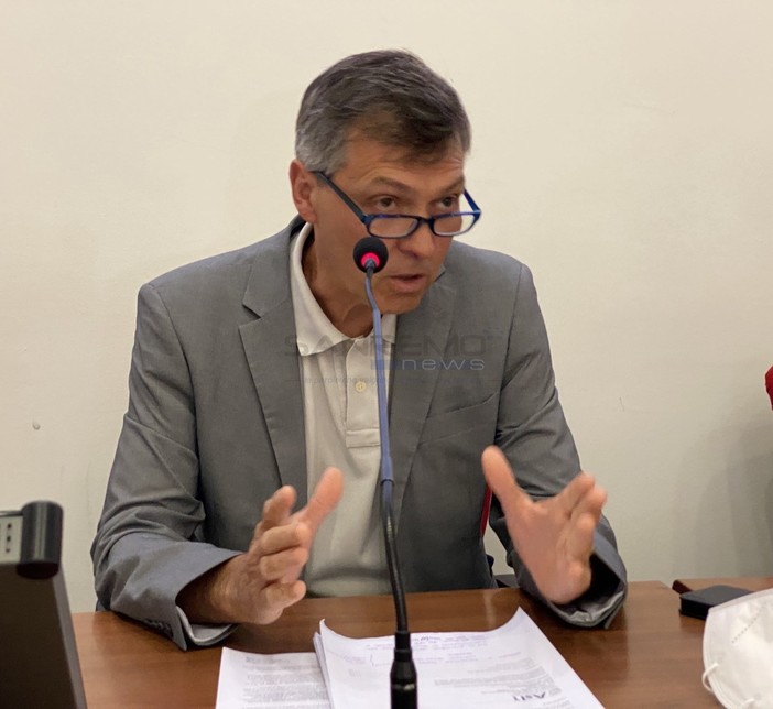 Sanità: dimissioni del Direttore Generale di Asl 1, Rifondazione "Ci è stato portato perchè non è uno yes man" Sanità: dimissioni del Direttore Generale di Asl 1, Rifondazione "Ci è stato portato perchè non è uno yes man"