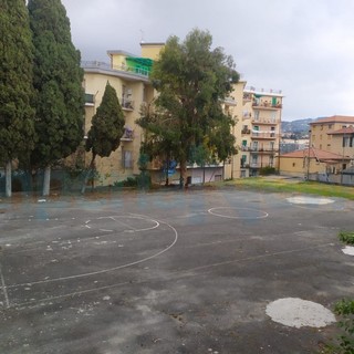 Imperia: Comune e associazione 'Genitori Attivi' insieme per il recupero del campo sportivo della Parrocchia di Cristo Re