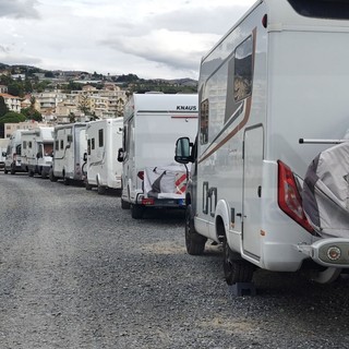 Sanremo: Camper a Pian di Poma, un nostro lettore: "Perchè nessuno eleva sanzioni"? Sanremo: Camper a Pian di Poma, un nostro lettore: "Perchè nessuno eleva sanzioni"?