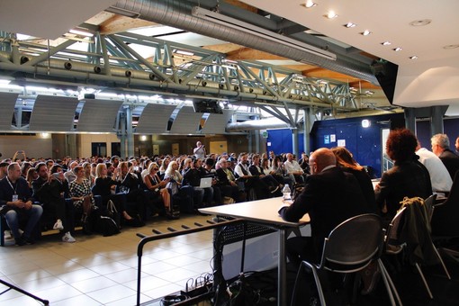 Al via domani le fasi finali di Area Sanremo 2018, sono 225 i giovani cantanti in gara Al via domani le fasi finali di Area Sanremo 2018, sono 225 i giovani cantanti in gara