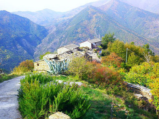 “Scopriamo il nostro territorio”, secondo appuntamento a Montalto Carpasio alla scoperta dell’Azienda Agricola Castellarone “Scopriamo il nostro territorio”, secondo appuntamento a Montalto Carpasio alla scoperta dell’Azienda Agricola Castellarone