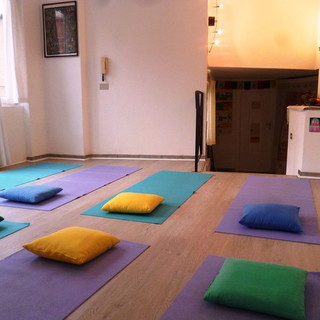 Voglia di yoga e meditazione? Dal 16 novembre nuovi corsi al centro Bharat di Bordighera Voglia di yoga e meditazione? Dal 16 novembre nuovi corsi al centro Bharat di Bordighera