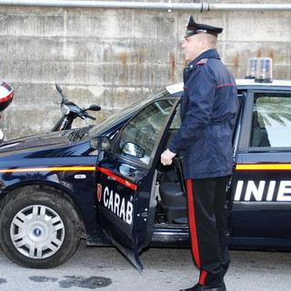 Ventimiglia: ubriaco minaccia il titolare del bar, denunciato dai carabinieri un 50enne Ventimiglia: ubriaco minaccia il titolare del bar, denunciato dai carabinieri un 50enne