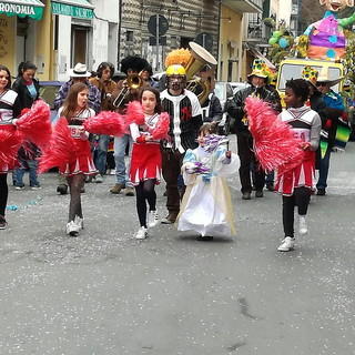 Ceriana: grande partecipazione ieri pomeriggio per il 'Carnevale dei Bambini', martedì nuova sfilata Ceriana: grande partecipazione ieri pomeriggio per il 'Carnevale dei Bambini', martedì nuova sfilata