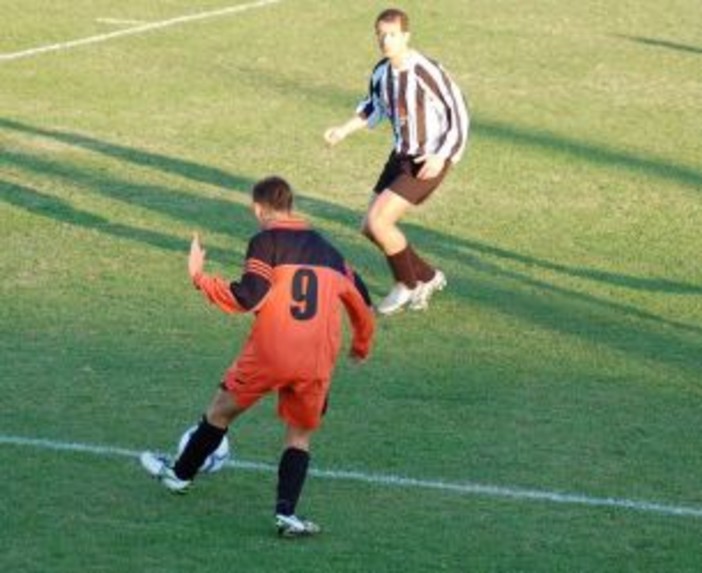 Calcio regionale: ecco la conformazione dei campionati dall'Eccellenza alla Seconda Categoria Calcio regionale: ecco la conformazione dei campionati dall'Eccellenza alla Seconda Categoria