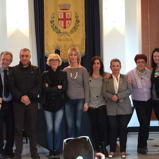 Arma di Taggia: questa mattina a Villa Boselli la cerimonia per l'anniversario dell'Unità d'Italia Arma di Taggia: questa mattina a Villa Boselli la cerimonia per l'anniversario dell'Unità d'Italia