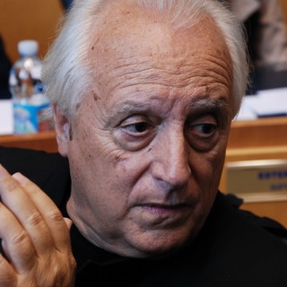 Sanremo: oggi pomeriggio al Palafiori Giuseppe Conte presenta il suo libro 'Poesie' (Oscar Mondadori) Sanremo: oggi pomeriggio al Palafiori Giuseppe Conte presenta il suo libro 'Poesie' (Oscar Mondadori)