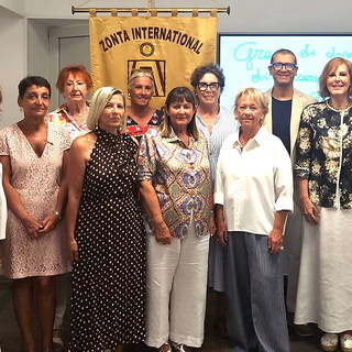 Una nuova lavagna multimediale per lo "Spazio 099": la donazione dello Zonta Club Sanremo