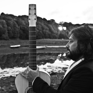 Christian Lavernier & Ugo Dighero: insieme in un nuovo progetto Musico-Teatrale per Voce Recitante e Chitarra Christian Lavernier & Ugo Dighero: insieme in un nuovo progetto Musico-Teatrale per Voce Recitante e Chitarra