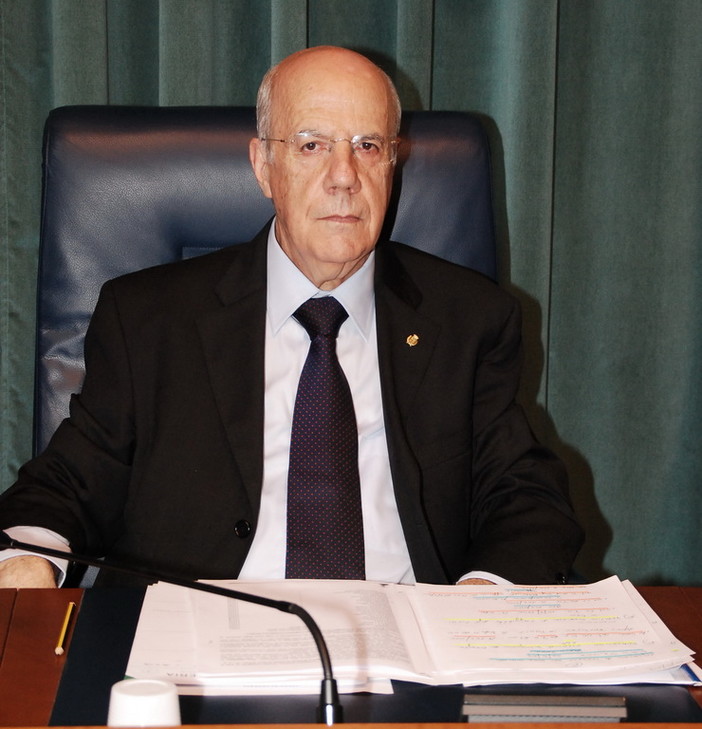 Nicola Falciola nel mirino delle critiche del capogruppo R.C. Indulgenza