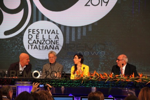 L'assessore Marco Sarlo in conferenza stampa all'Ariston L'assessore Marco Sarlo in conferenza stampa all'Ariston