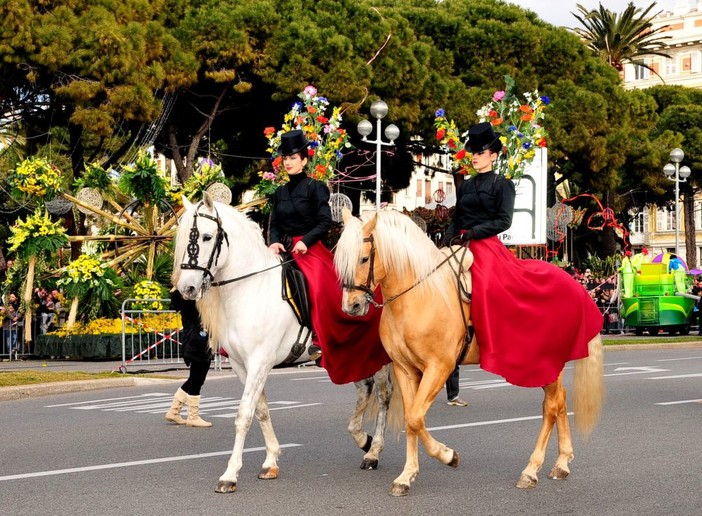 Le suggestive immagini del Carnevale di Nizza