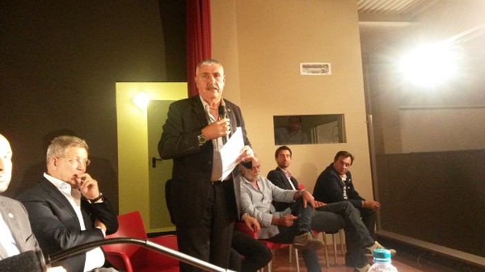 Diano Marina: incontro pubblico "Chiappori tre anni dopo". Grande partecipazione alla Sala don Piana, l'intervista al Sindaco Diano Marina: incontro pubblico "Chiappori tre anni dopo". Grande partecipazione alla Sala don Piana, l'intervista al Sindaco