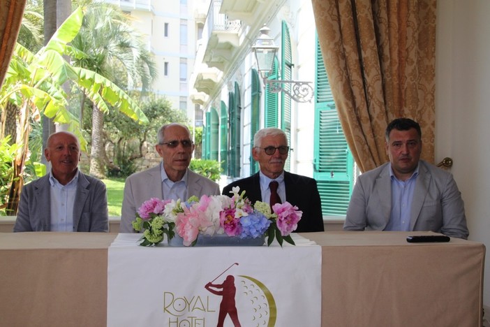 Le immagini della presentazione al Royal Hotel Le immagini della presentazione al Royal Hotel