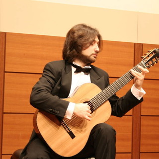 Il chitarrista imperiese Christian Lavernier parteciperà ad una serie di concerti in Messico