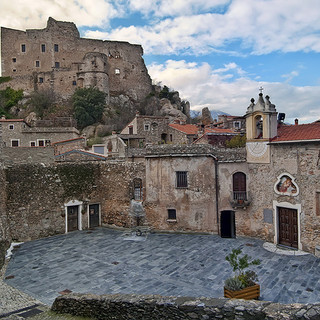 Cervo: una stazione meteorologica al Castello dei Clavesana, un nuovo servizio turistico