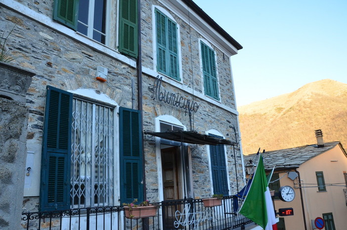 Unione dei comuni di Carpasio e Montalto: il pensiero del nostro lettore Valerio Verda Unione dei comuni di Carpasio e Montalto: il pensiero del nostro lettore Valerio Verda