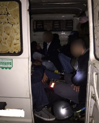 Cooperazione italo francese: arrestati 4 passeur, stipati nel furgone 13 clandestini  tra loro anche una bimba di 2 anni