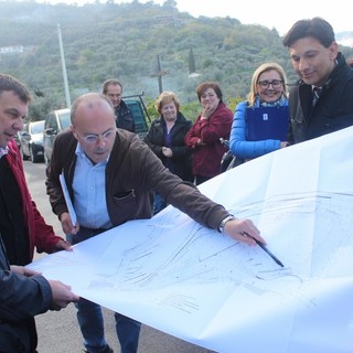 Borgo D'Oneglia: incontro del candidato sindaco Carlo Capacci "Gli oneri di urbanizzazione saranno destinati al territorio dove si edifica"