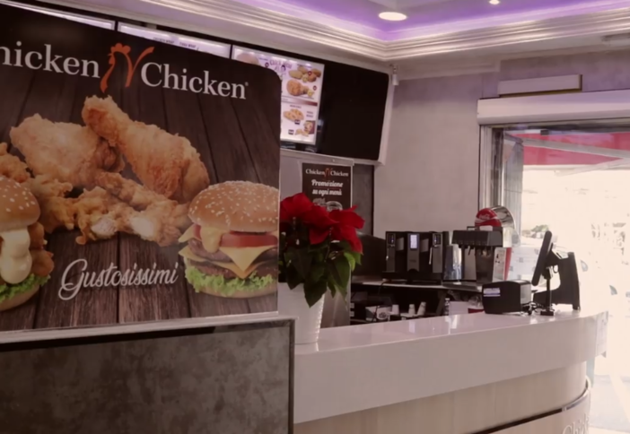 Chicken n Chicken, il Fast Food per eccellenza del “pollo che piace” vi aspetta per farvi scoprire nuovi piatti originali
