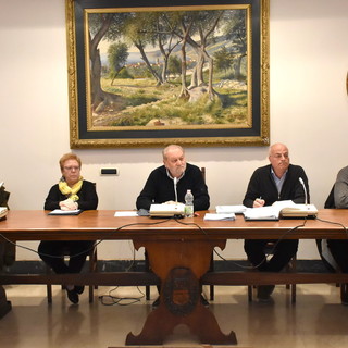 Ospedaletti: ok dal Consiglio comunale all'acquisto dell'immobile di via Roma per la farmacia